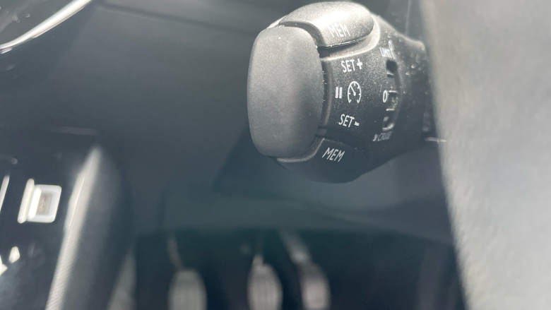 Peugeot 2008 1.2 PureTech 130 Allure 5dr Petrol Estate